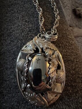 Whiting and Davis Thistle Necklace - Polished Oval Pendant